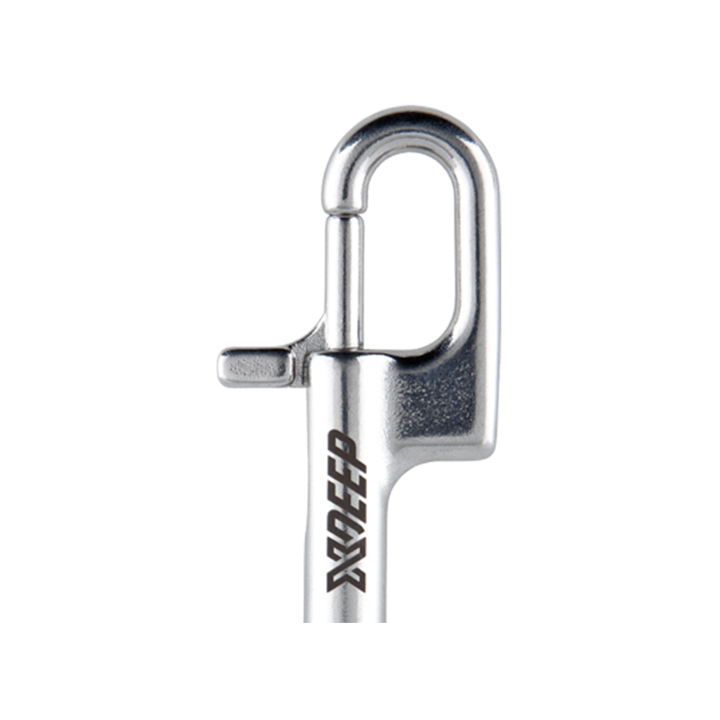 XR_Explorers_X-Deep_Large_bolt_snap_Closeup
