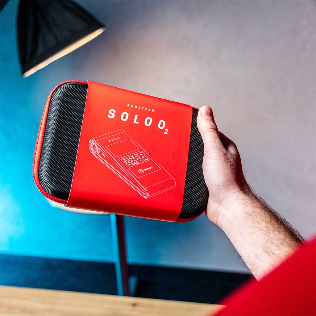 Divesoft analyzer performing automatic calibration using internal pressure sensor