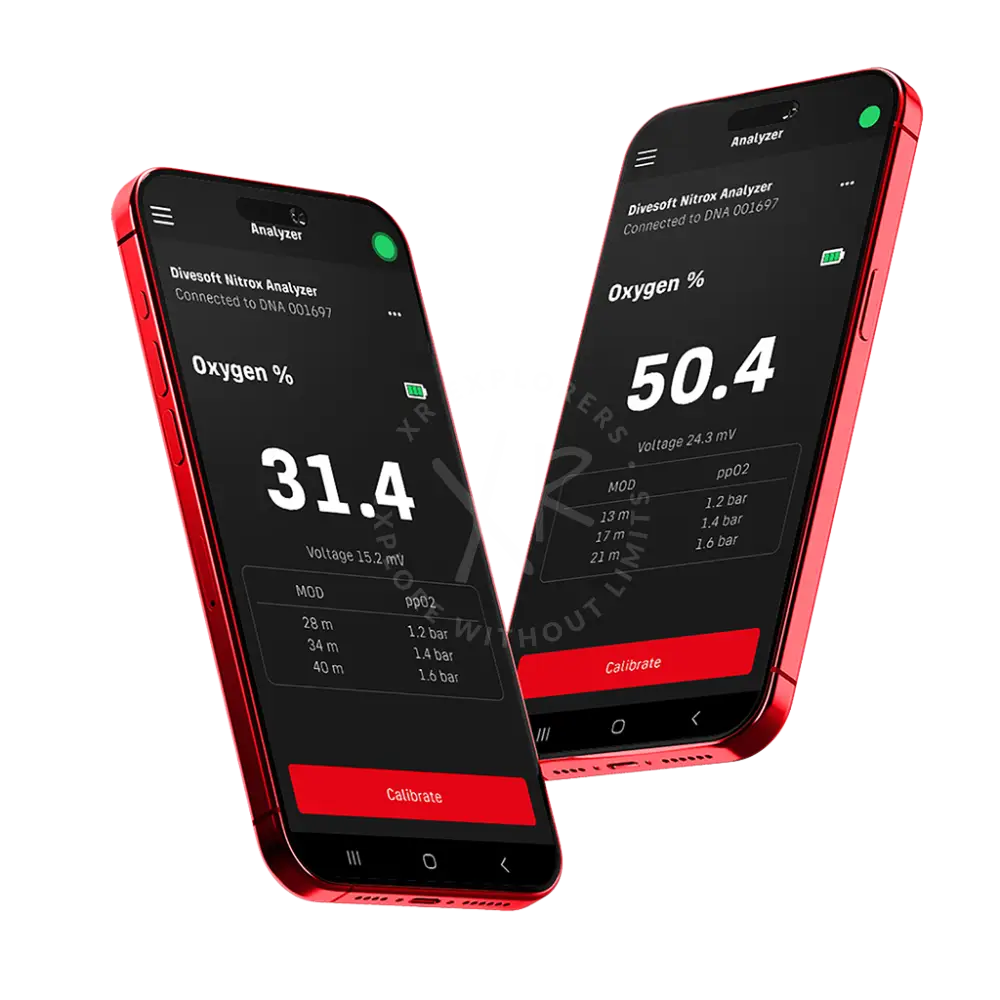 Red divesoft dna nitrox analyzer smartphones displaying oxygen percentage readings with bluetooth connectivity