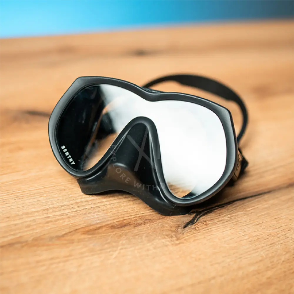 Divesoft SENTRY frameless mask in black silicone with mirrored lenses and a flexible neoprene strap for snorkeling