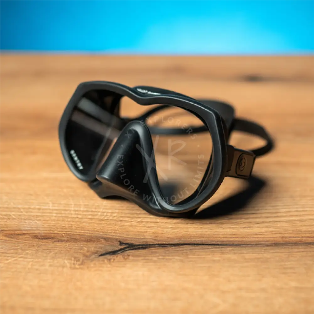 Divesoft sentry frameless mask black silicone diving mask with sleek ergonomic design and adjustable neoprene strap