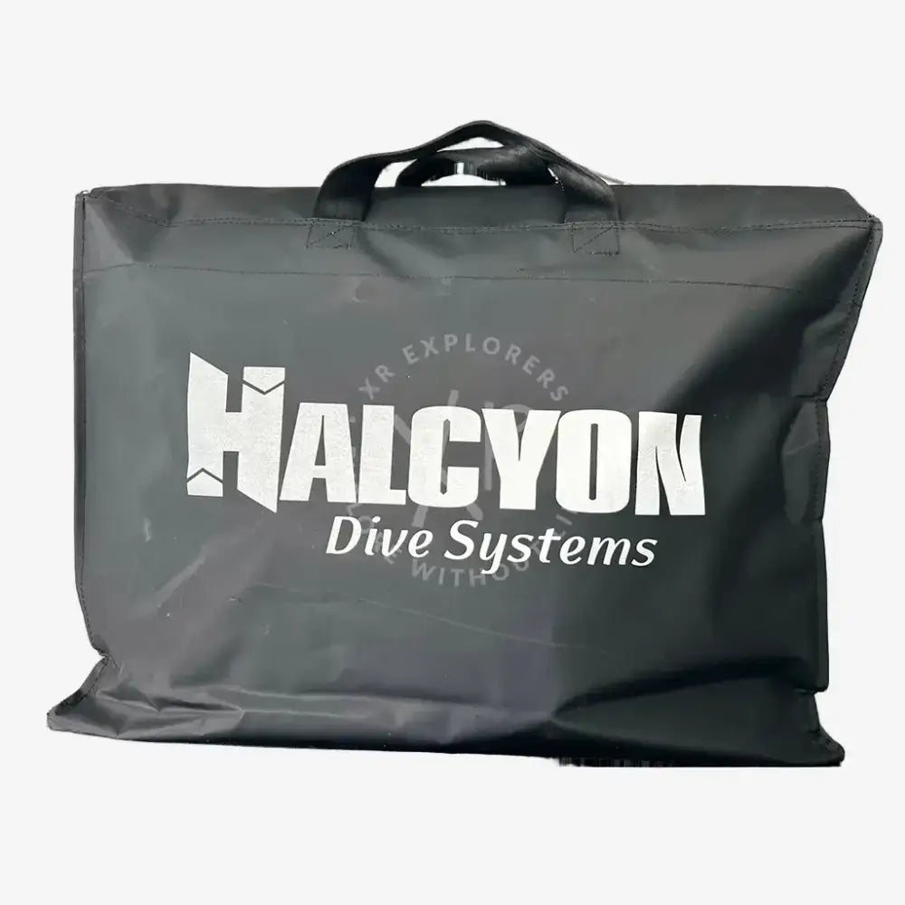 XR_Explorers_Halcyon_Traverse_Bag_Back