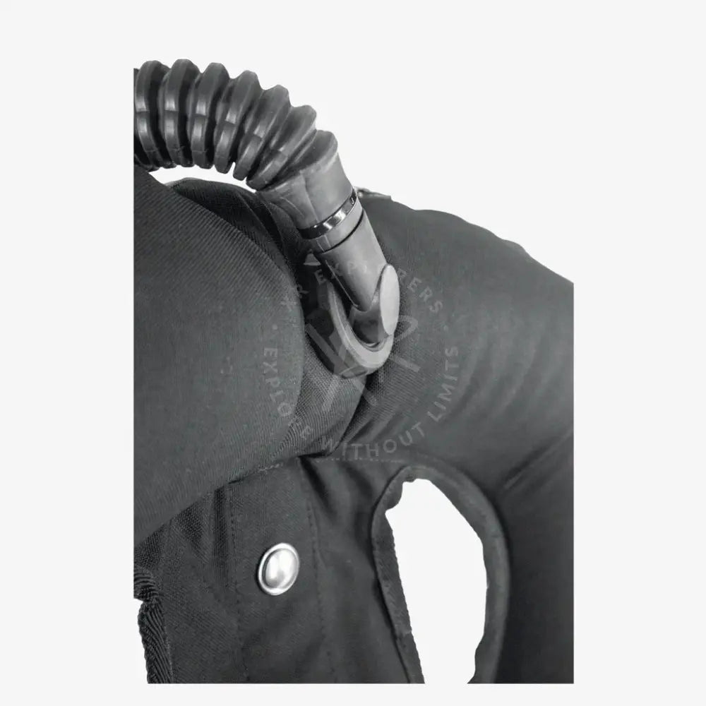 Halcyon legend mk2 pro double cylinder bc system black fabric carbon fiber with coiled black hose on shoulder strap