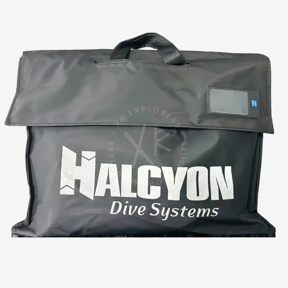 XR_Explorers_Halcyon_Traverse_Bag_Front