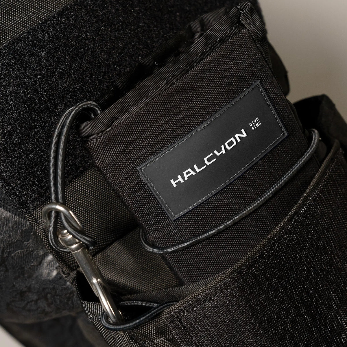 Halcyon Tech Dive Shorts – Neoprene Cargo Pockets