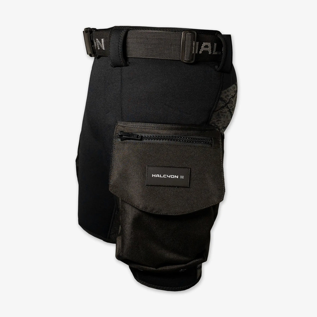 Halcyon Tech Dive Shorts – Neoprene Cargo Pockets