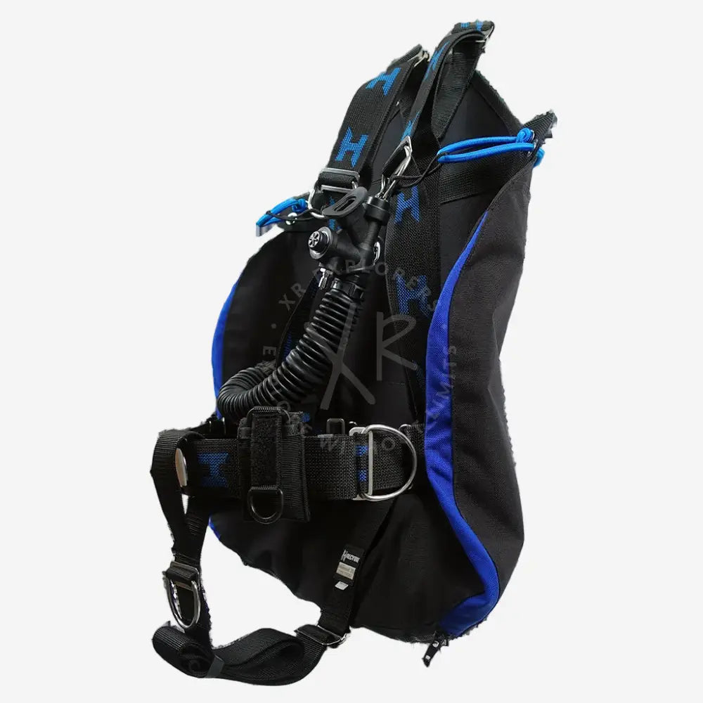 Halcyon zero gravity sidemount system black and blue scuba bcd with adjustable straps metal buckles and coiled regulator hose