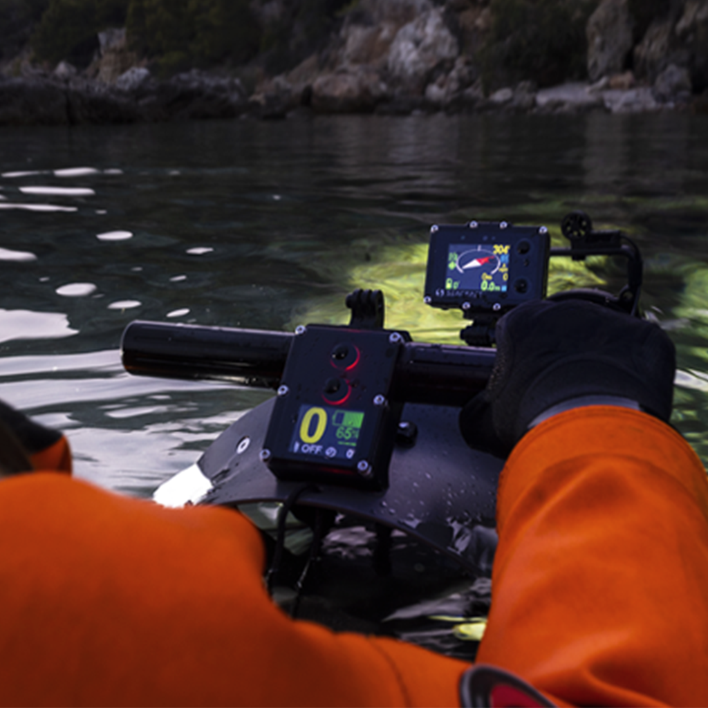 Digital compass and navigation computer for rebreather and scooter divers in Saudi Arabia