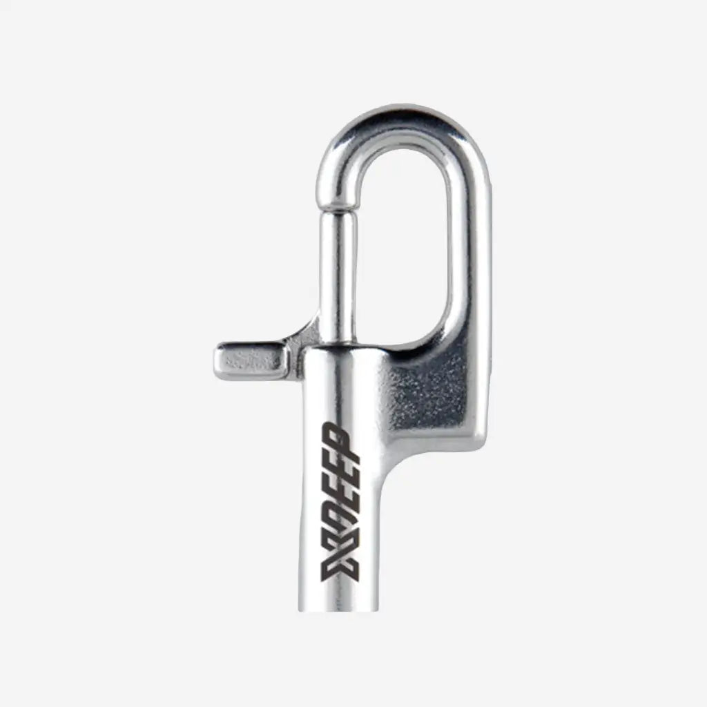 XR_Explorers_X-Deep_Large_bolt_snap_Closeup