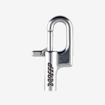 XR_Explorers_X-Deep_Large_bolt_snap_Closeup